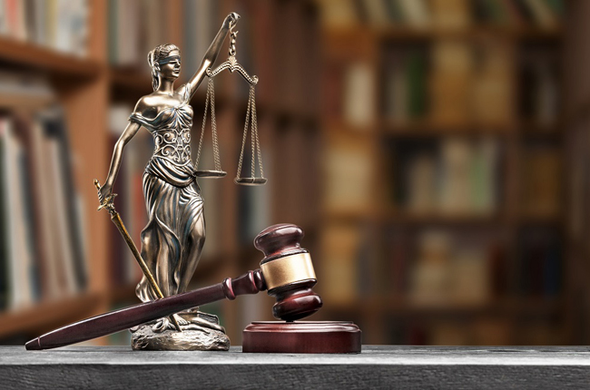 මඩකලපුව හිටපු මහෙස්ත්‍රාත්ගෙත් වැඩ තහනම් කරයි !