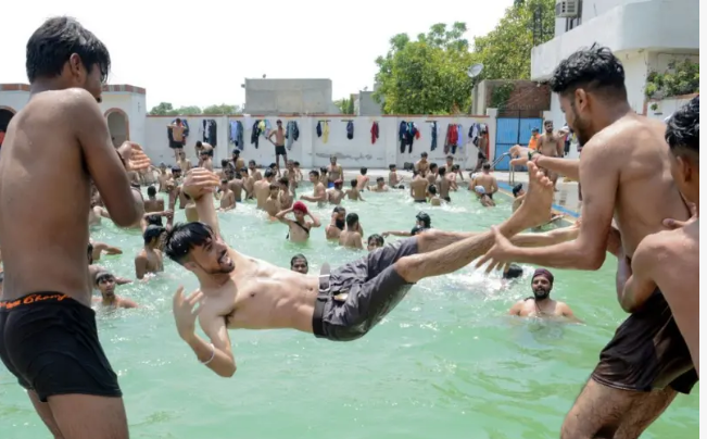 පොදු පිහිනුම් තටාක කොතරම් සෞඛ්‍ය සම්පන්න ද?