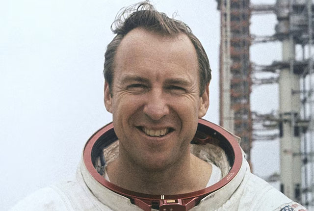 දෙවරක් සඳට ගිය පළමු මිනිසා දිවිගමනට සමුදෙයි