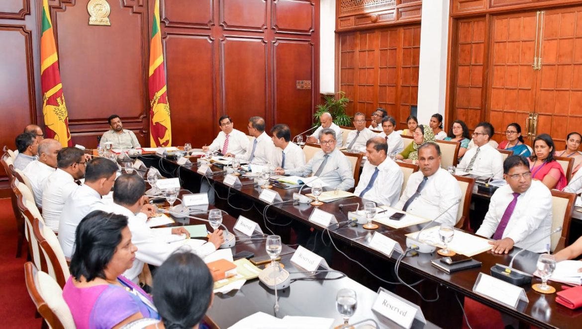 ‘මේ වසරේ ආරම්භ කළ ව්‍යාපෘති මේ වසරේදීම නිශ්චිත ඉලක්ක කරා මෙහෙය වන්න‘